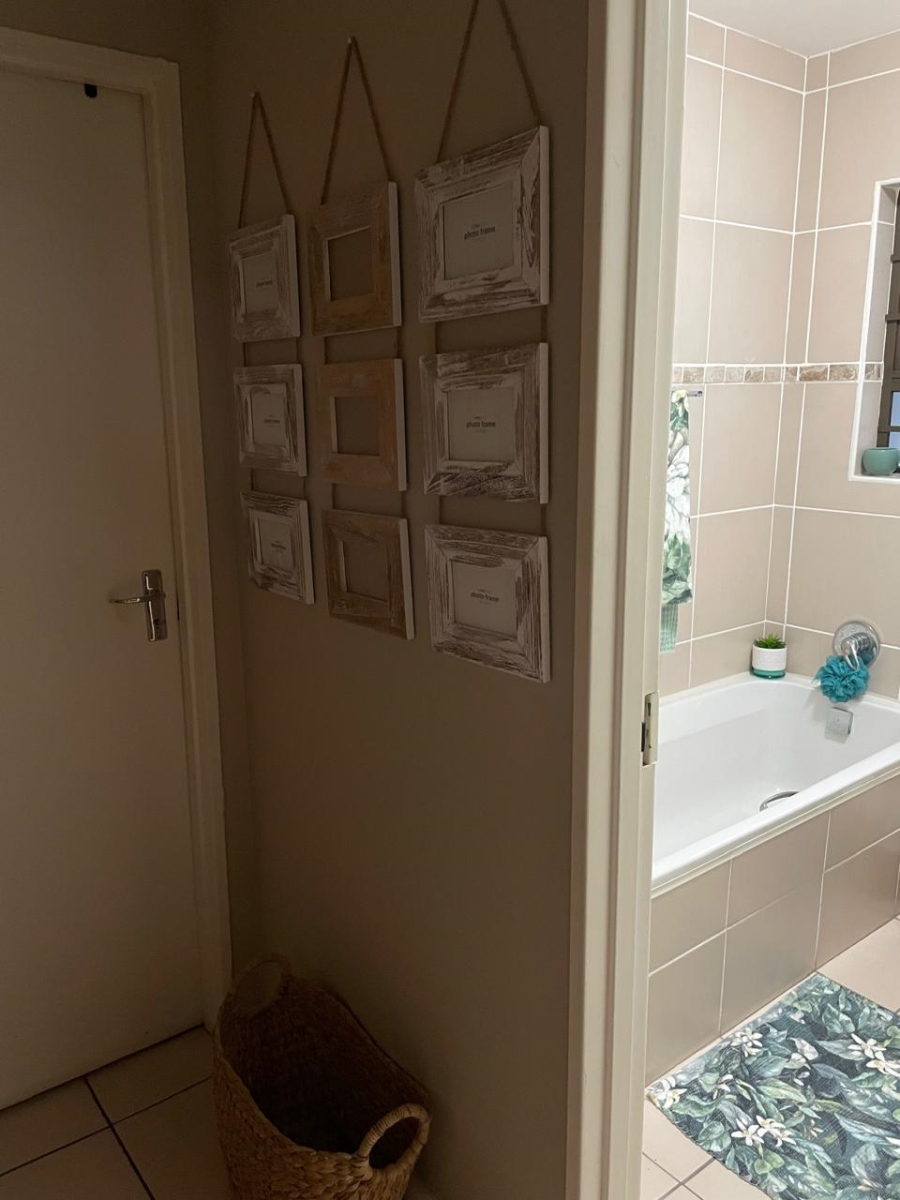 2 Bedroom Property for Sale in Sherwood Eastern Cape